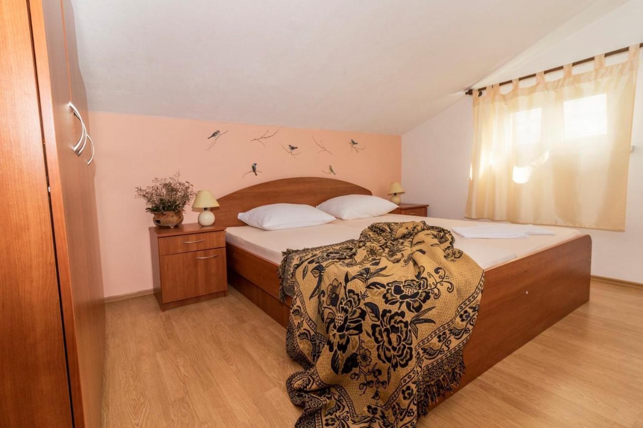 Mira Apartmán Pag Town
